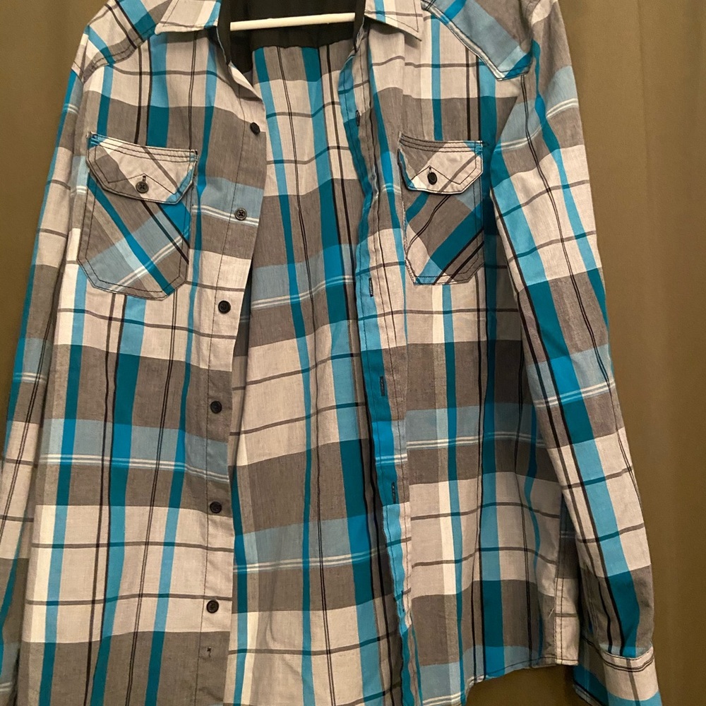 Carbon Young Men’s casual dress shirt